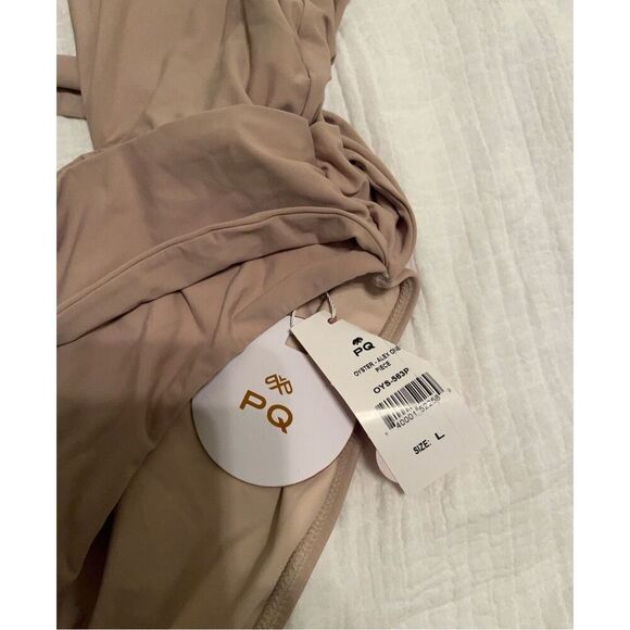 PQ Alex One Piece in Oyster NEW NWT - Picture 7 of 9